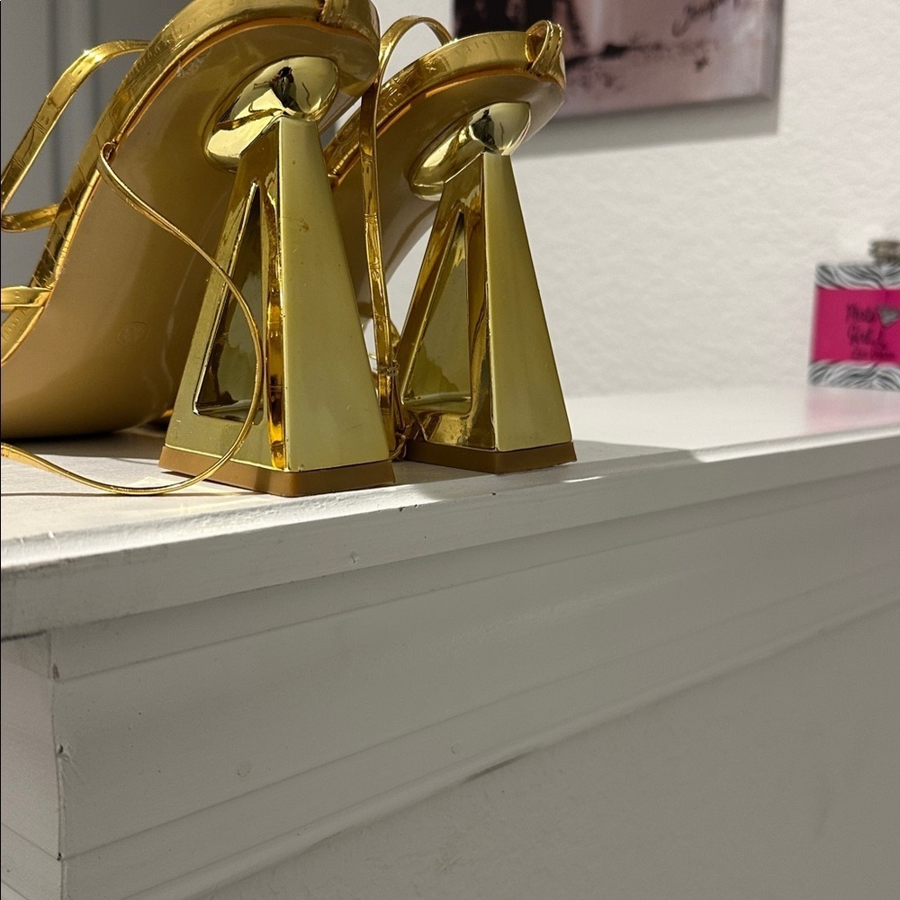 SHEIN Gold Geometric Heel Sandals - Picture 3 of 4